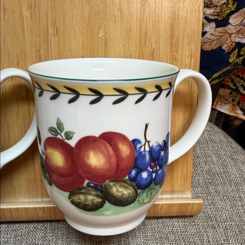 Villeroy & Boch Elegant White and Green Cup